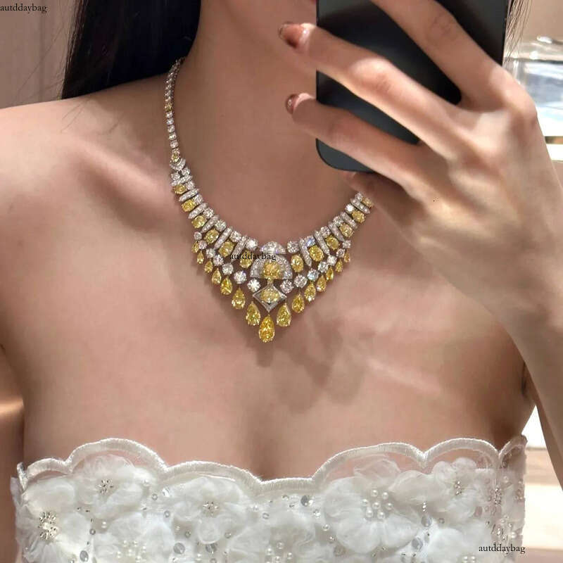 2024 Handmade Sparkling Bridal Pendant Jewelry White Gold Fill Water Drop Yellow Moissanite Dia Party Gorgeous Women Wedding Necklace Gift