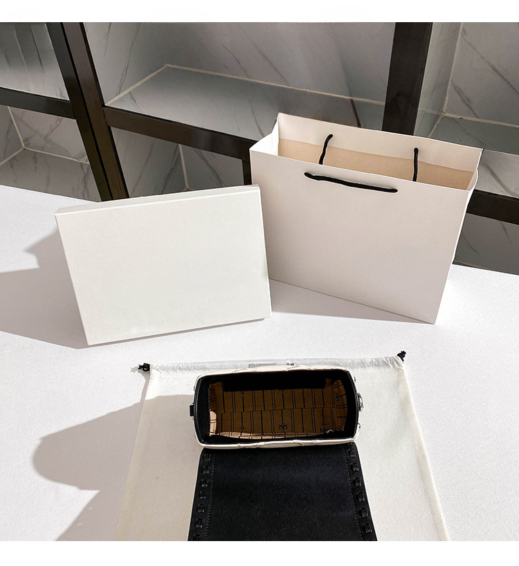 Fashion High-end Color Blocked Small Square Bag 2025 New Women's Design Handbag One Shoulder Cross-border Makeup Bag Outdoor Vacation Bag Wallet 