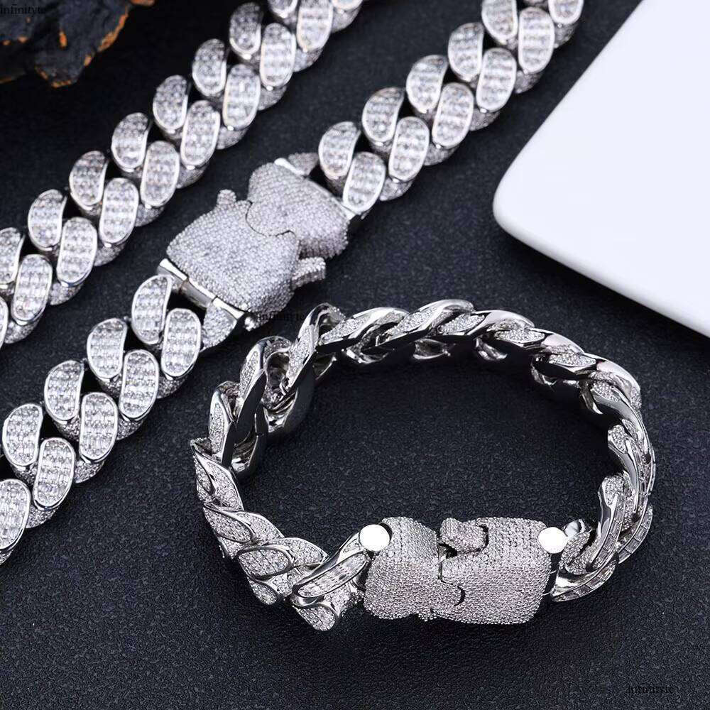 NUOYA HipHop Jewelry Personalized Custom Bling Dia Elastic Buckle Full Pave Baguette Zircon Cuban Chain Bracelet