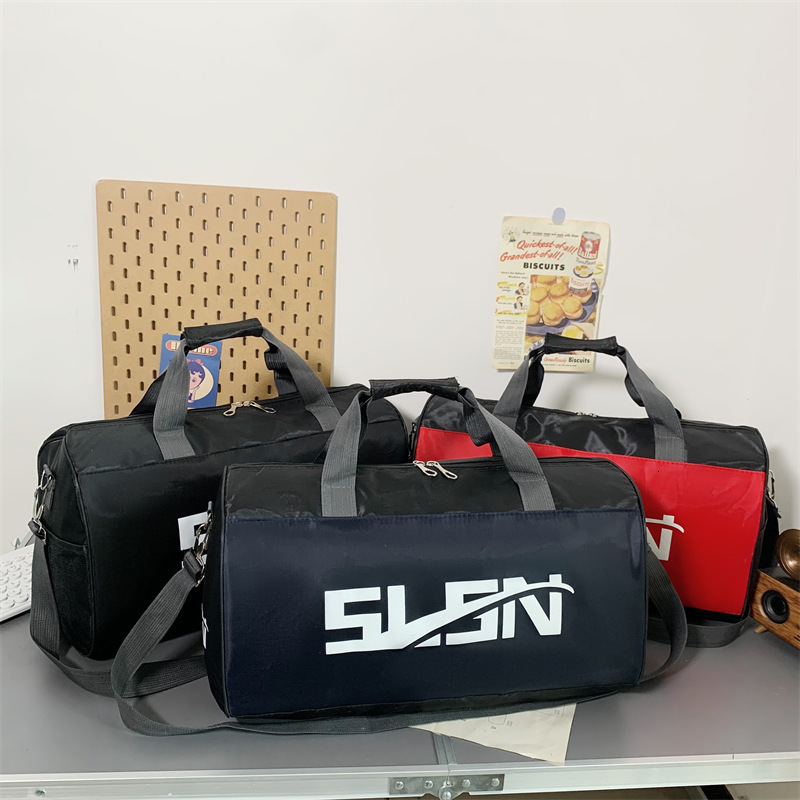 Large Capacity Simple Casual Travel Luxury Bag Bag For Men And Women Shoulder Handbag Designer Bag For Travel Fitness And Yoga