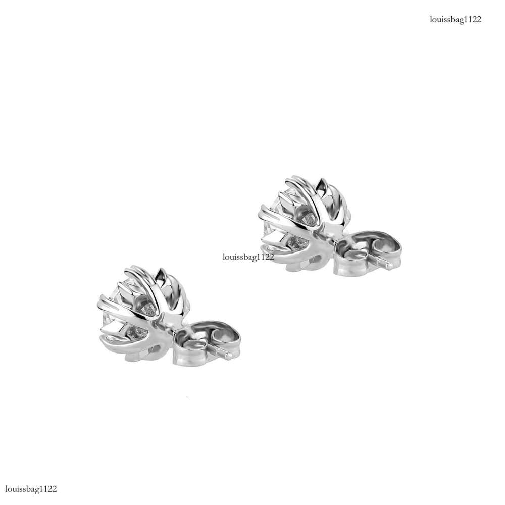 Elegant Light Small Suower Dia Radiant Zircon Heart-shaped Sier Needle Stud Simple Earrings for Women