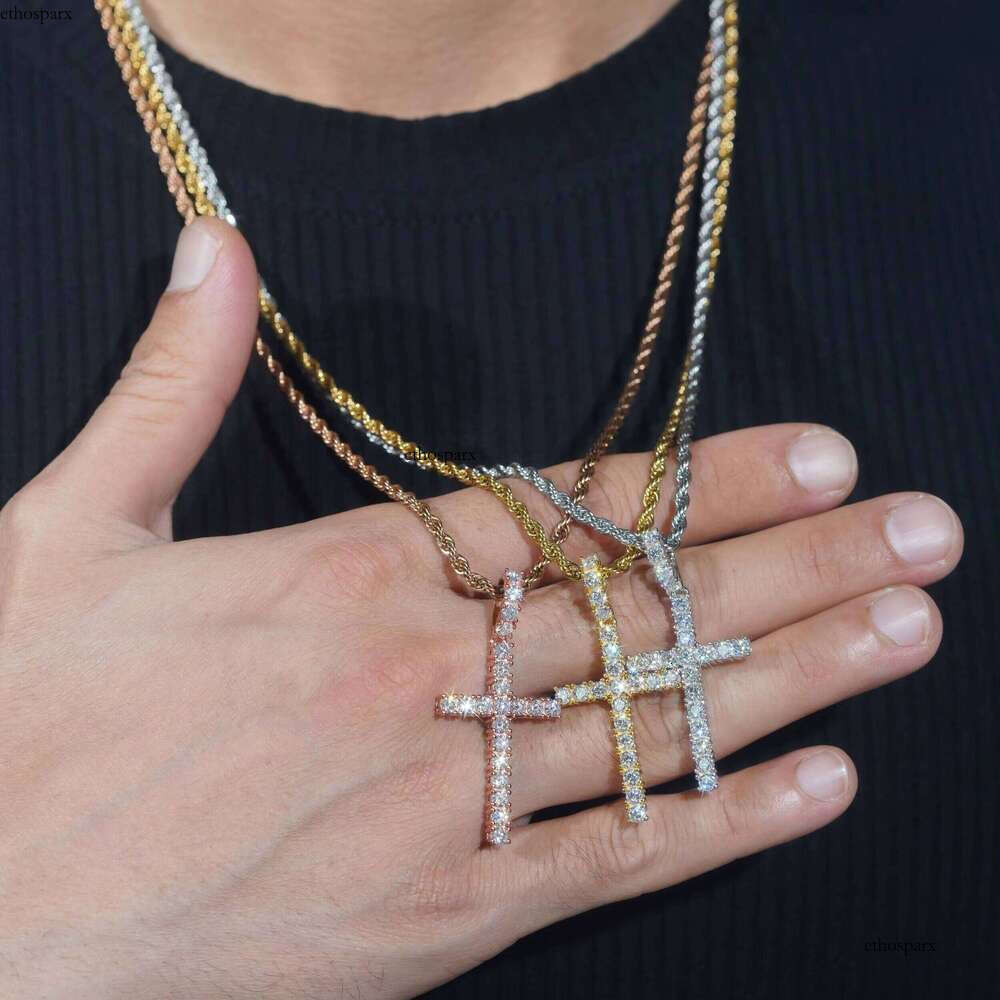 Stock Popular Jewelry Sterling Sier Vvs Moissnaite Dia Tennis Chain Cross Pendant Necklace