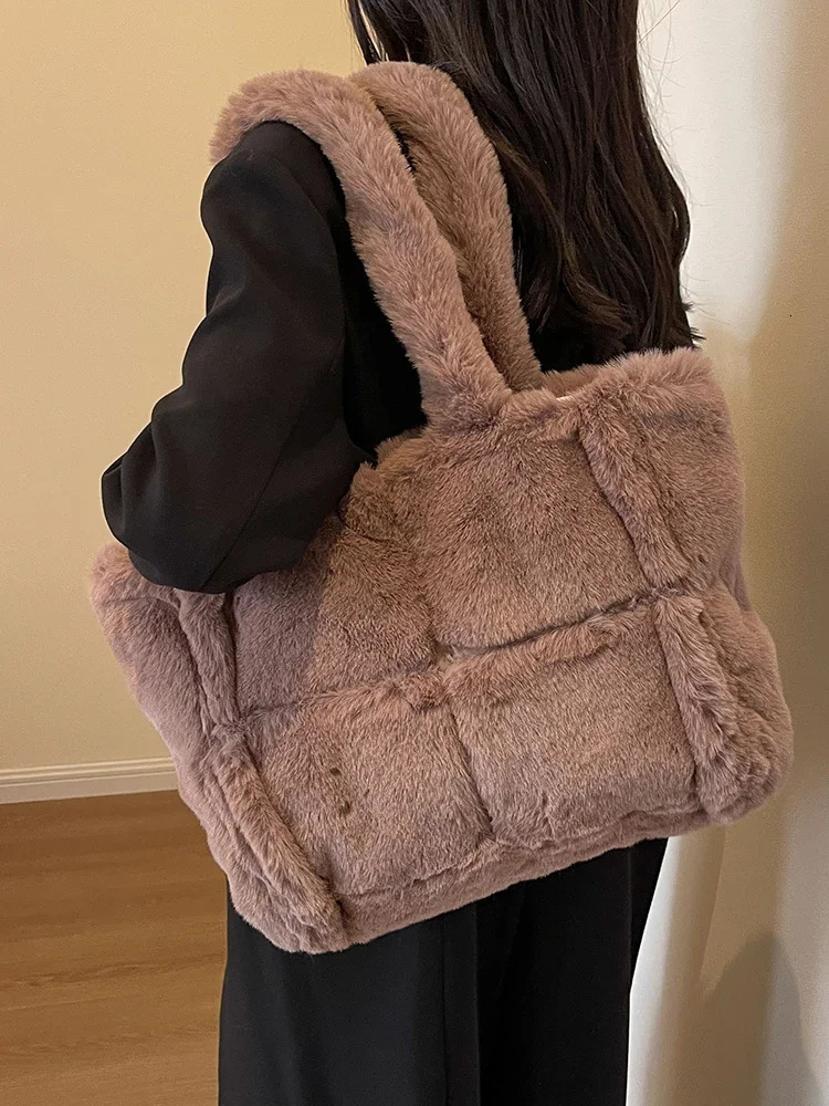 y Faux Fur Womens Shoulder Bags Large Capacity Soft Plush Casual Tote Winter Fashion Female Travel Purse Handbags 250811