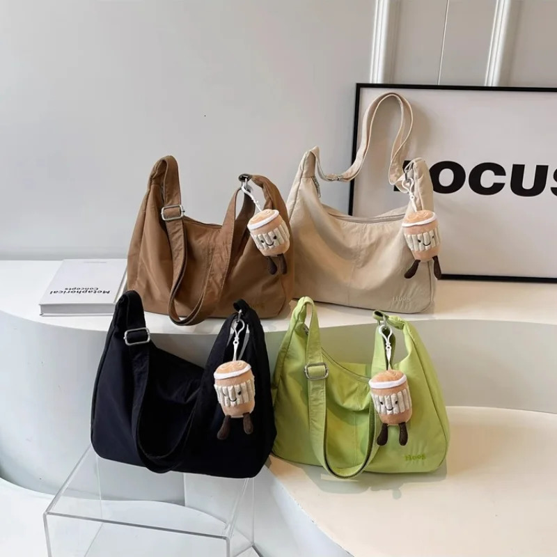 Simplyned Female Shoulder Bag Refined Dumpling Ins Style Casual Crossbody Nylon Travel With Large Capacity 250811