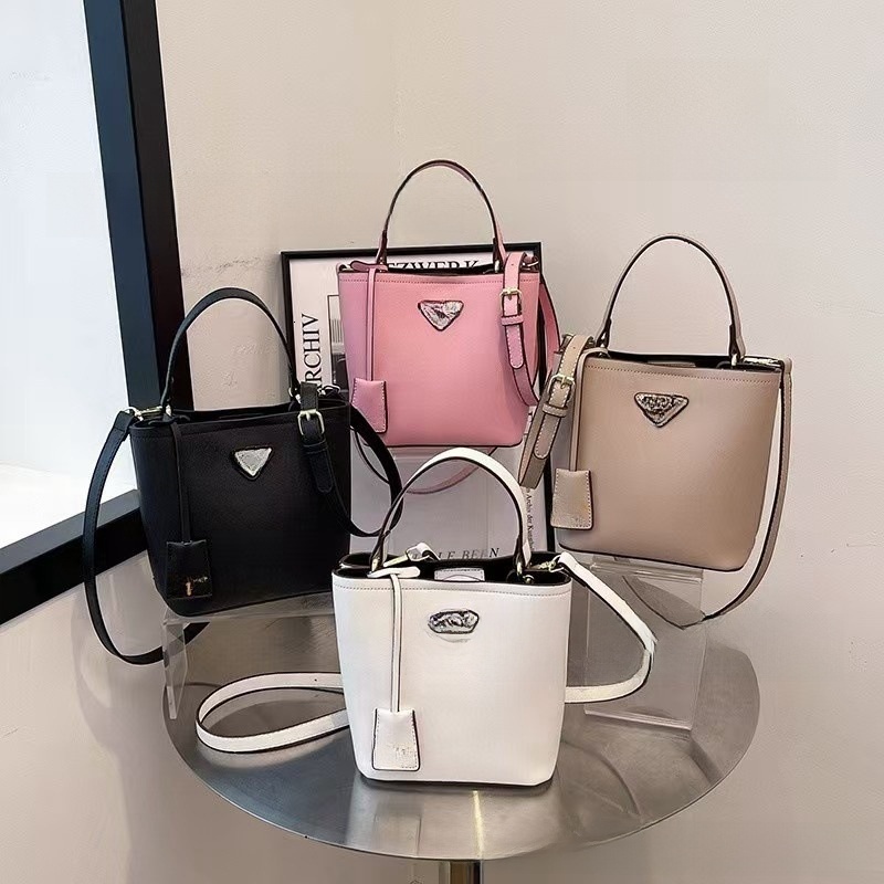 2025 New Versatile Commuter Casual Single Shoulder Bag For Women, Handheld 10A Designer Bag Luxury Bag Tote Bag Purse Wallet Bucket Bag, P Brand Double