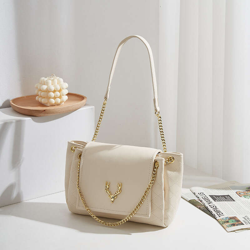 Hot Selling New Women's Embroidered Quilted Small Square Deer Head Chain Underarm Fashion Single Shoulder Crossbody Bag Designer Bags