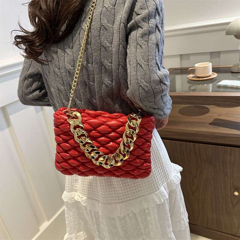 designer leisure Women's trend personality simple pleated shoulder women's fashionable texture thick chain crossbody envelope bag