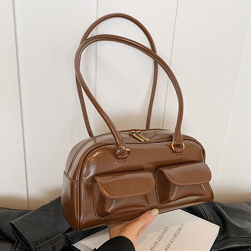 Oil Wax Leather Bowling French Underarm Women's New Fashion Large Capacity Commuter Handbag Shoulder Bag ddmymoon