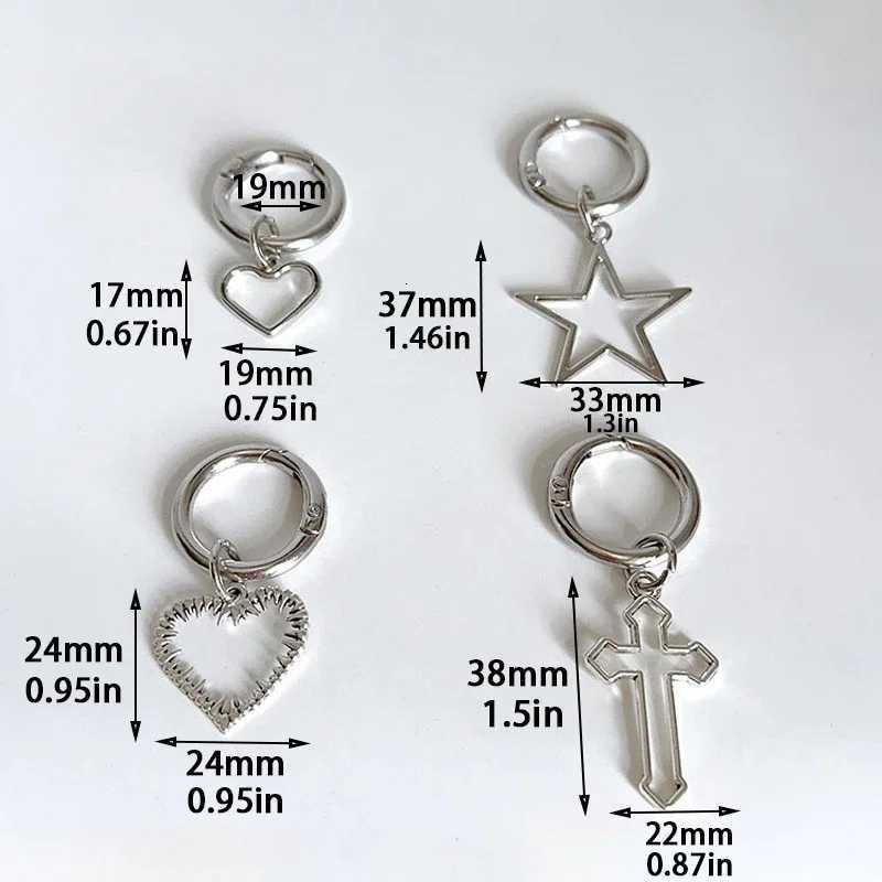 2pcs Metal Hollow Stars Hearts Pendant Boots Shoes Buckles Boots Decoration Party Pendant Fashion Shoe Accessories Shoe Charms W250811
