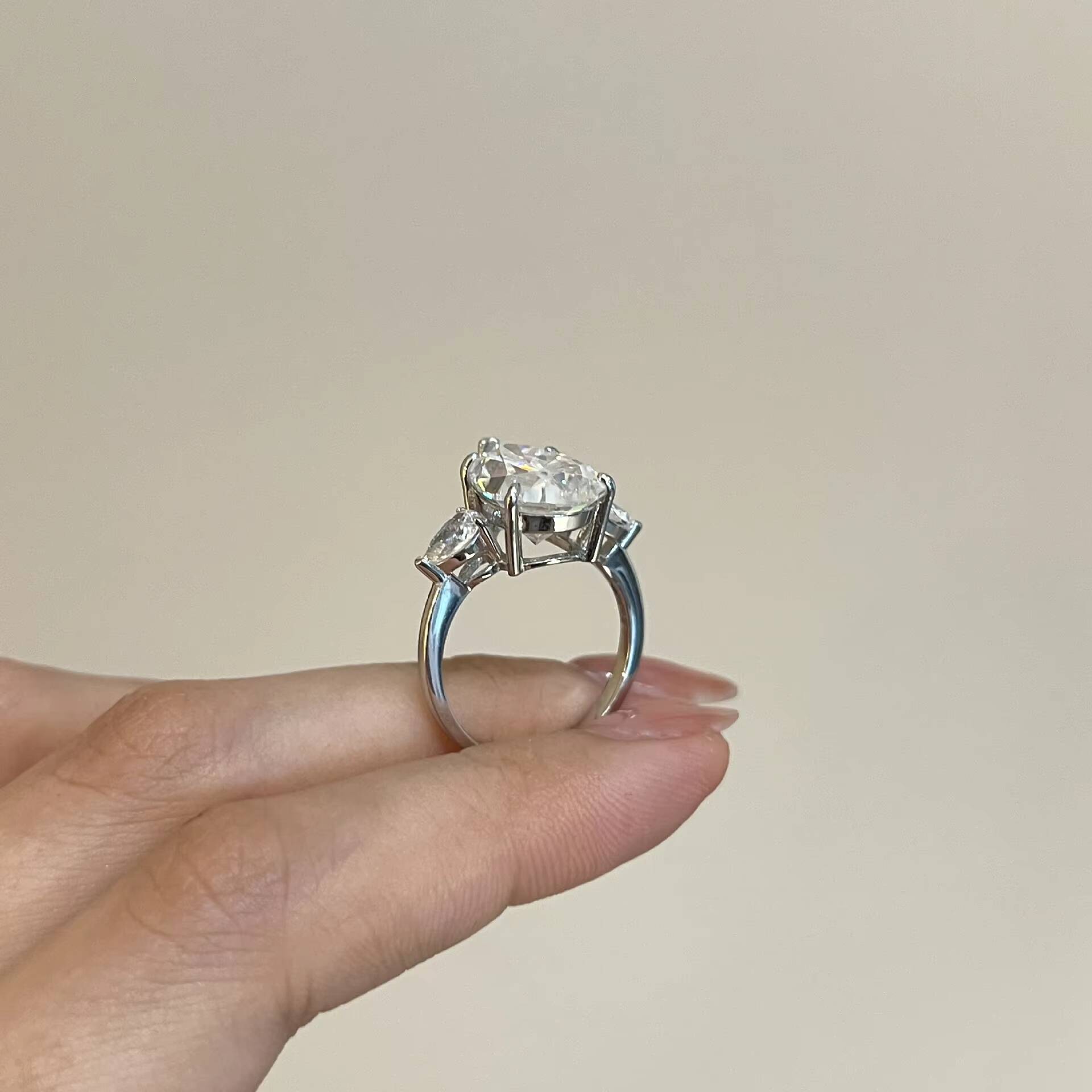 XH Moissanite S925 Silver Drop Pear Shape White Colorful European American Cross-Border Diamond Ring