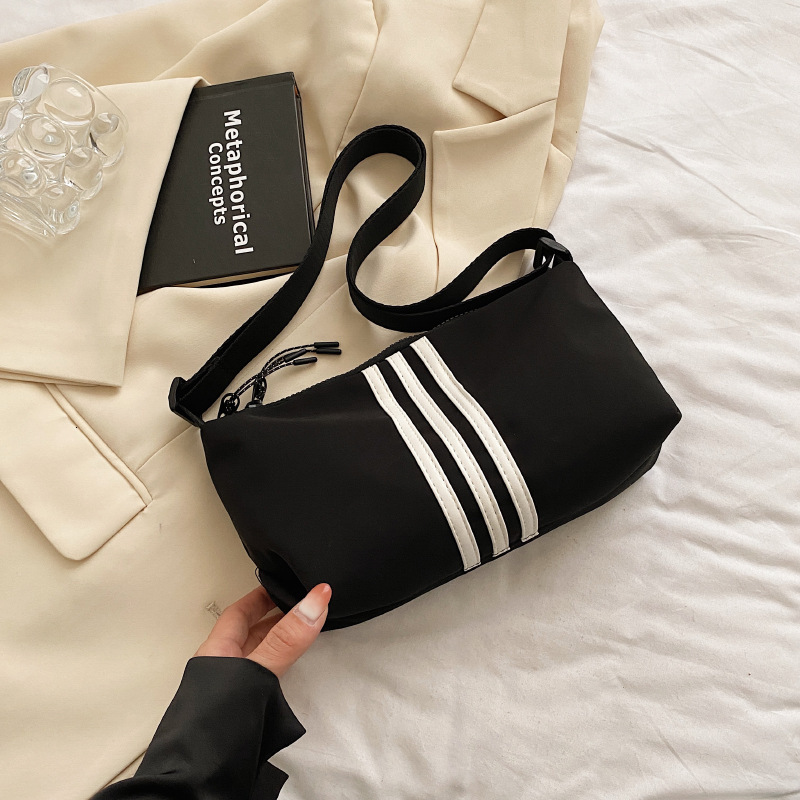 Autumn New Trendy Sports Style Women's Small Square Bag Spicy Girl Cool Style Niche Texture Women's Crossbody Bag Autumn New Designer Bag Wo