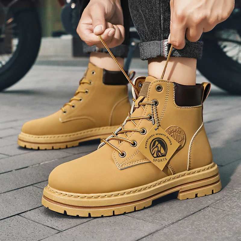 Men Shoes Fashion Motorcycle Boot Waterproof Leather Boots Spring Lace-Up Platform Boot New High Top Boots for Men Mens Boots W250811