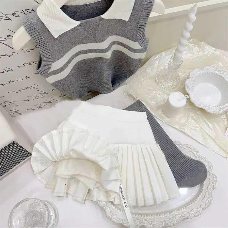 Summer Ins Baby Girls 2PCS Clothes Set Knitted Thin Sleeveless Polo Tank Top Pleated Solid Skirts Suit Kids Girls Outfits Z250811