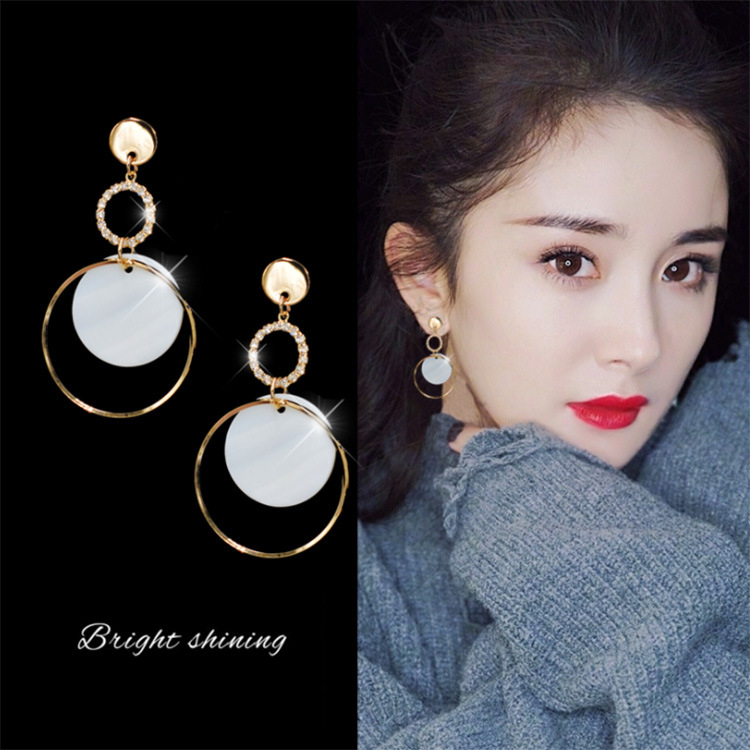 Free Shipping Designer Fashion Accessories Korean S925 Minimalist Style Earrings Accessories Elegant Rhinestone Circle Shell Earrings Luxury Jewelry