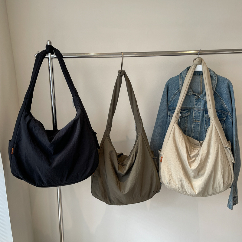 Korean Style Single Shoulder Nylon Large Capacity Simple Solid Color Portable Cloth Casual Versatile Crossbody Bag for Women