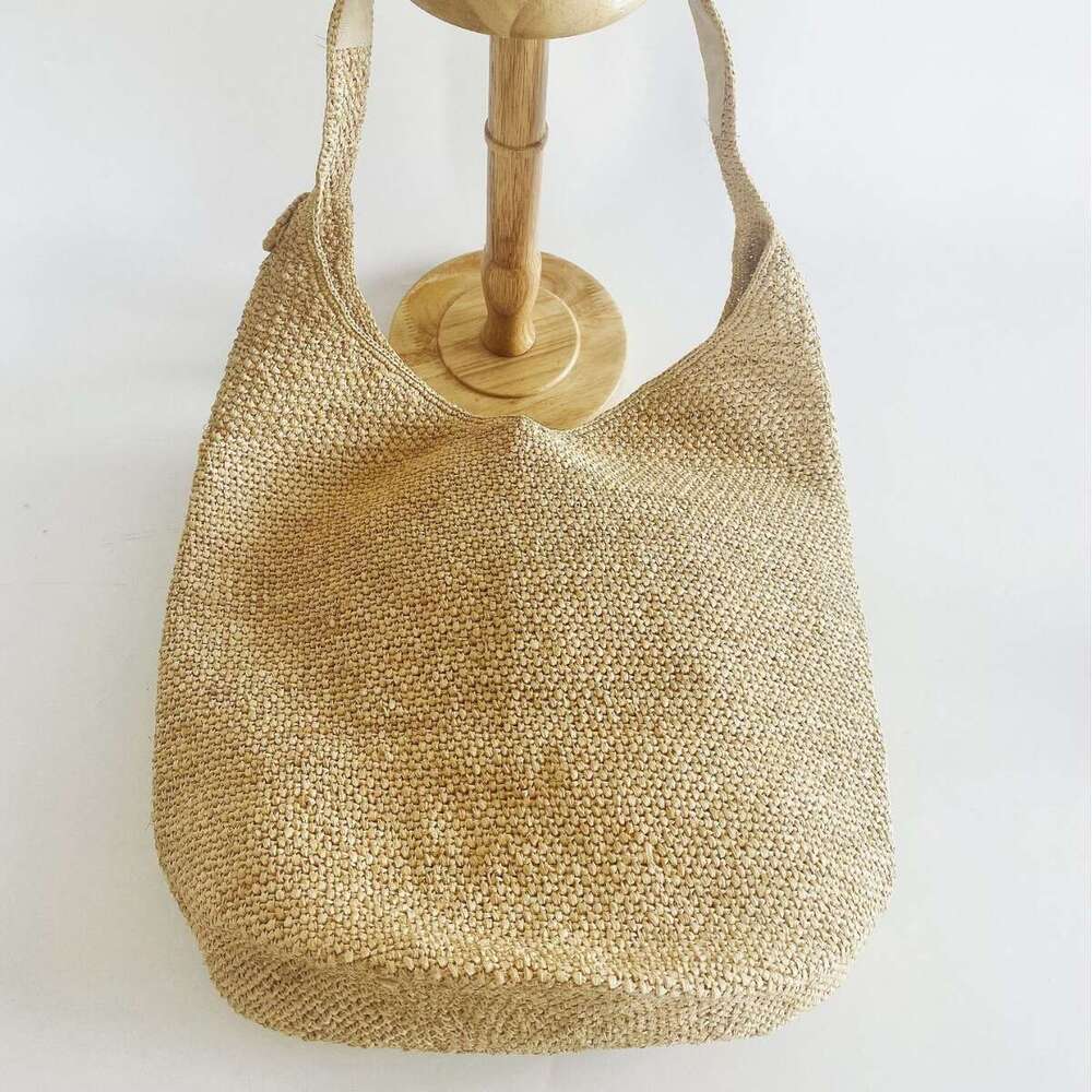 Raffia Straw Bucket Handmade Woven Korean and Japanese Style Ins Wind Vacation Beach Travel Outfit Bag Fashion Versatile