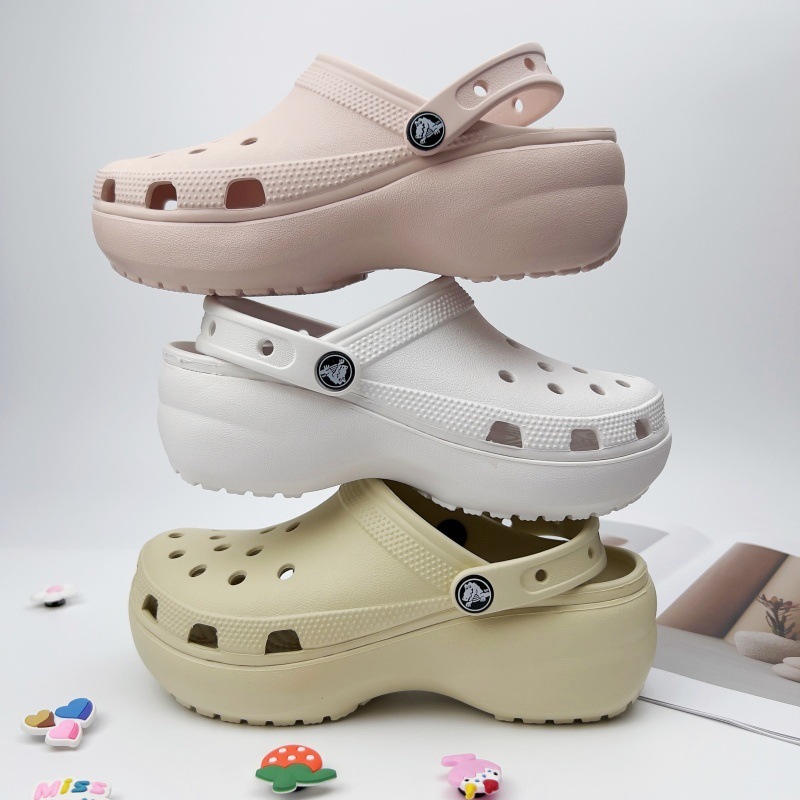 Slippers 2025 Breathable Soft Women Cloud Hole Outdoor Anti- Skid Thickened Bottom Soled Beach Sandals Adult Unisex Shoes