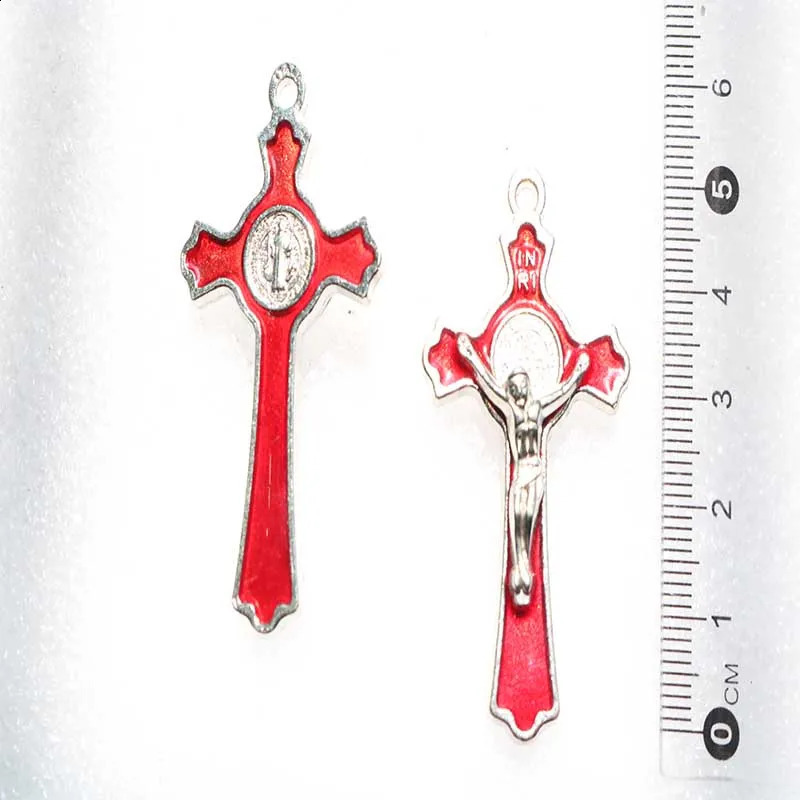 30 pieces / Jesus crucifix St. Catholic Christian Christ v Yesu cross Aesop figure cross 250807