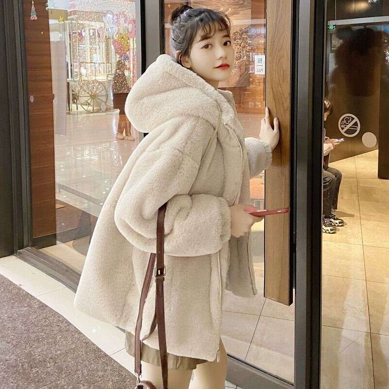 Winter women's artificial lazy rabbit coat, loose and thick wool hooded leather jacket