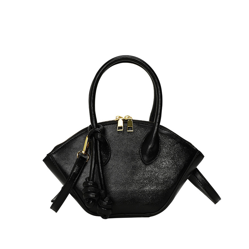 Elegant Casual Design Handbag Featuring Classic Colors & Contemporary Charm