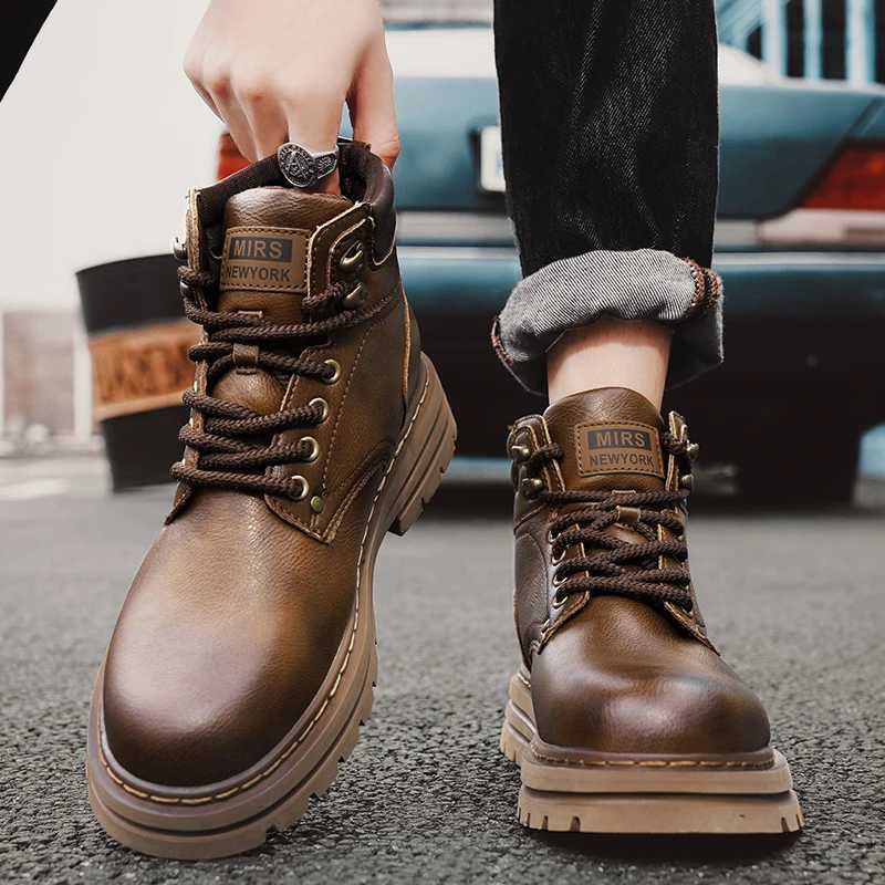 Golden Sapling Work Boots for Lovers Fashion Platform Shoes Men Comfortable Retro Boot Outdoor Casual Couple Shoe Tactical Flat W250811