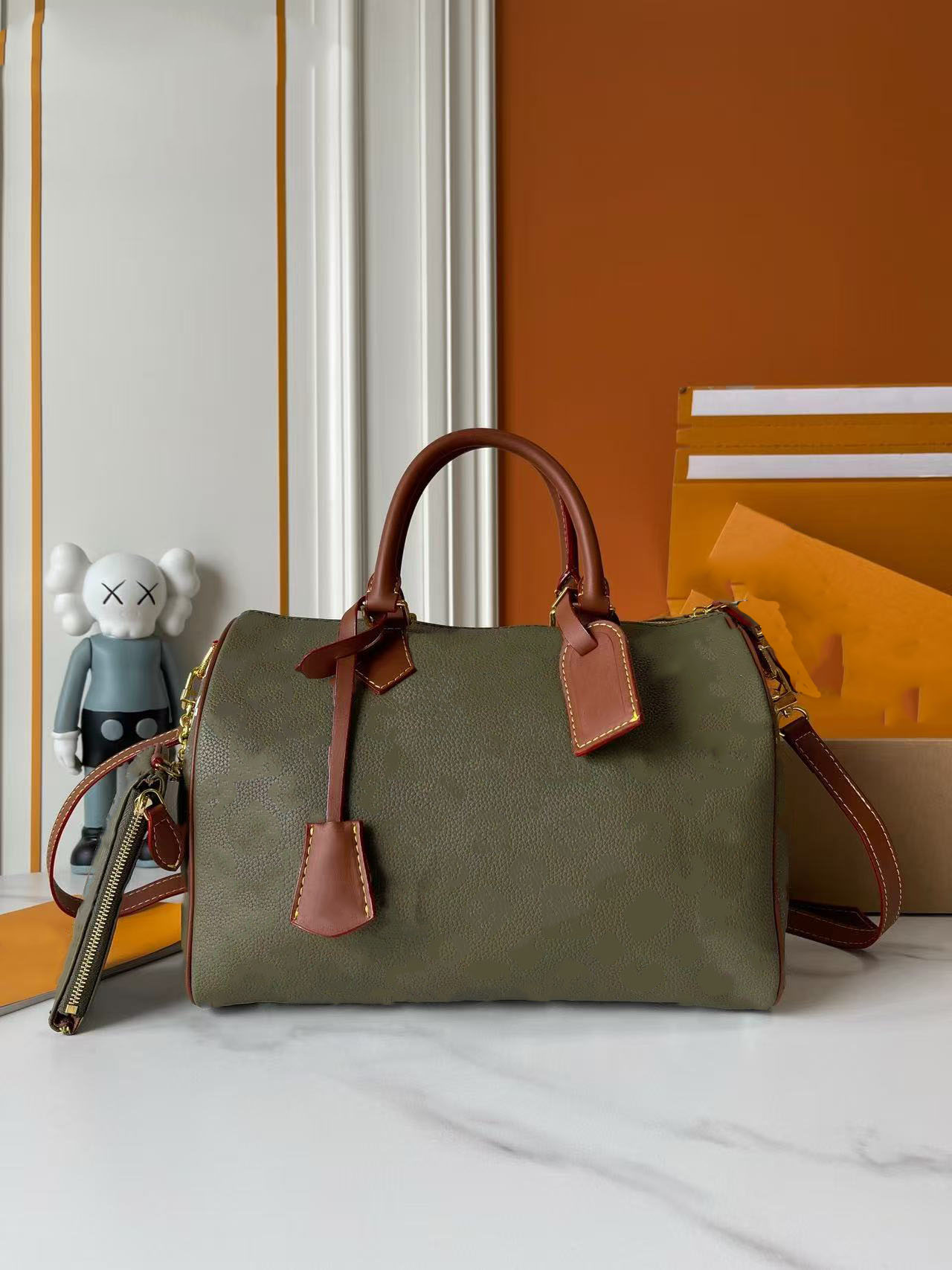 2025new patent leather armpit bag medium handbag Chic Luxury Designer Handbags Leather Shoulder Cosmetic Bags & Crossbody Clutch Bag Collection