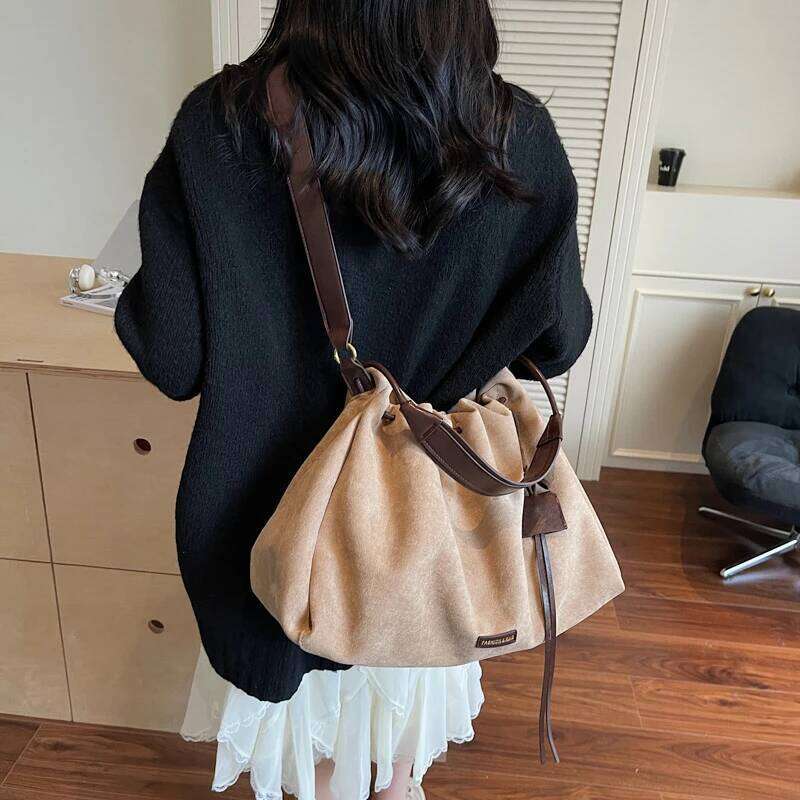 LEFTSIDE Retro Frosted Veet Leather Large Bucket Bags for Women 2025 Winter Female Shoulder Females Crossbody Bag Handbags