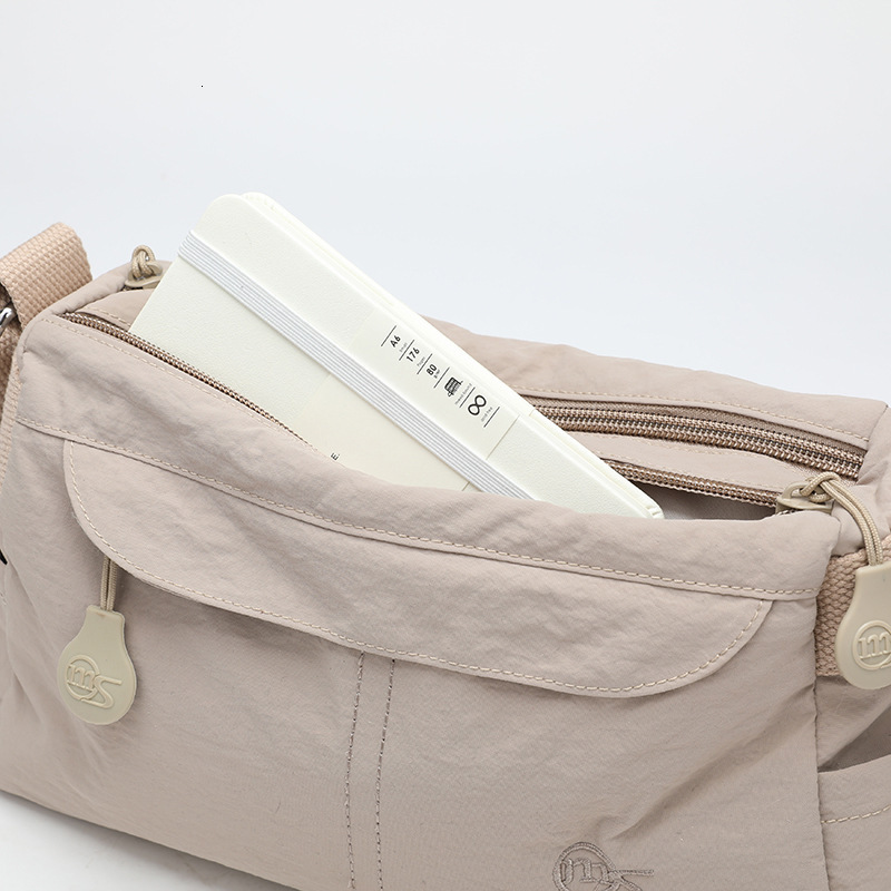 Waterproof Ultra-Light Nylon for Women 2025 New Simple Outdoor Casual Multi-Layer Single Shoulder Crossbody Bag Trendy ddmymoon