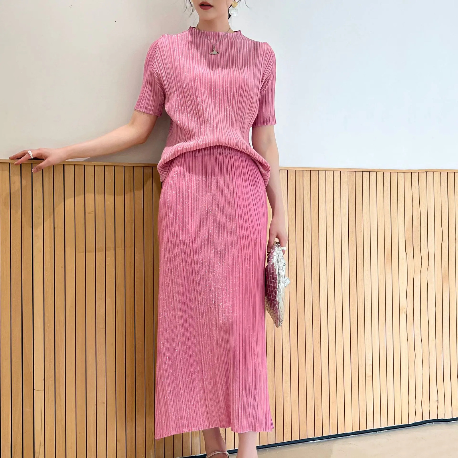Miyake Summer Tshirt Womens Highend Pleated Versatile Loose Glitter Fabric Plisse Casual Pleats Fashion SkirtSet 250811