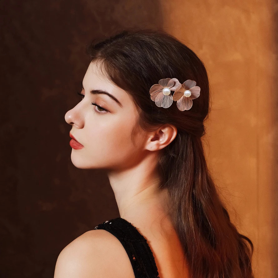 2PCS Bridal Headdress Handmade Flower Pearl Hair Comb Pins Wedding Styling Jewelry Fashion Insert Accessories Gifts 250804