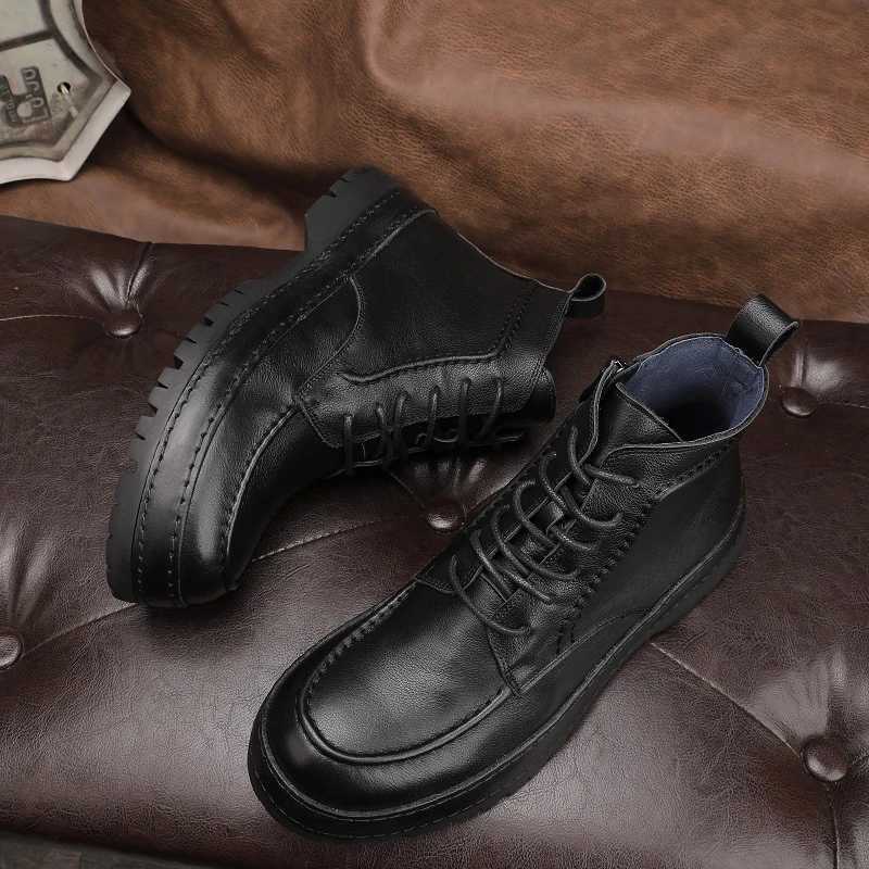 Luxury Designer Men Boots Retro Tooling Boots Genuine Leather Lace Up Outdoor High Top Casual Shoes for Men Ankle Boots W250811