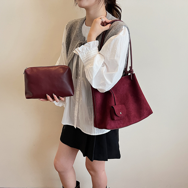 2025 women s Autumn New Vintage Large Capacity Matte Texture Underarm Bag Autumn bag New Commuter Mother and Daughter Bag Handbag Autumn New Designer 