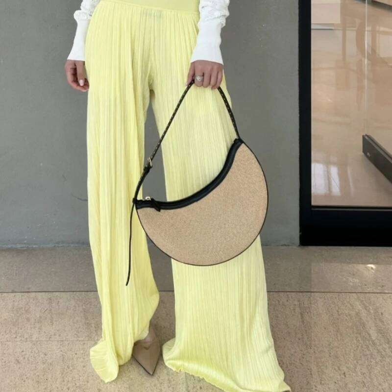 2025 Spring and Summer Genuine Leather Braided Crescent Shaped Shoulder Underarm Crossbody Bag