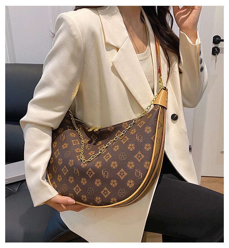 DHessentials Oversized Pea Pod Shoulder Bag - Fashionable PU Crossbody Purse for Women, Large Moon Dumpling Bag (36x23x9cm, 550g)