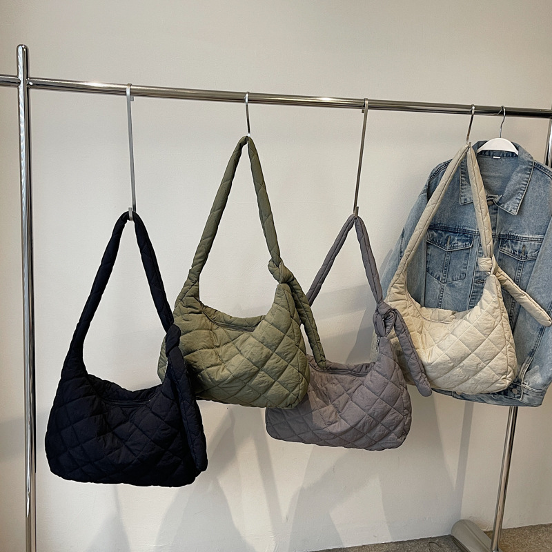 Design Quilted Cotton for Women New Versatile Fashionable Single Shoulder Crossbody Underarm Bag