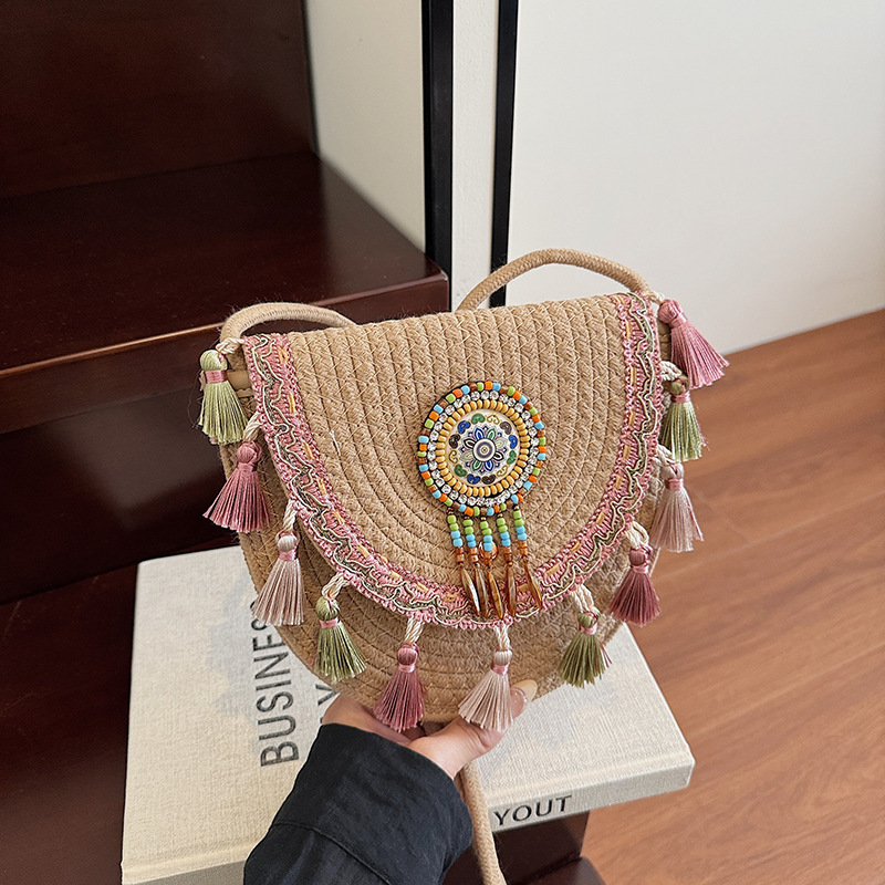 Trendy Straw 2025 Summer New Woven Crossbody with Tassels Unique Design Single Shoulder Bag for Women ddmymoon