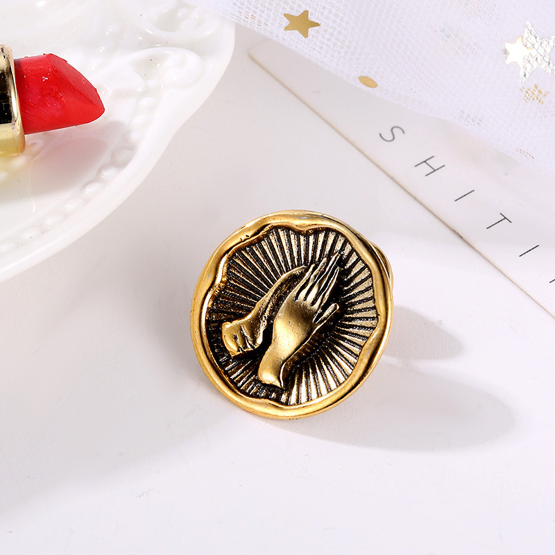 New Creative Accessories Alloy Electroplated Badge Personality Virgin Mary Praying Hands Brooch