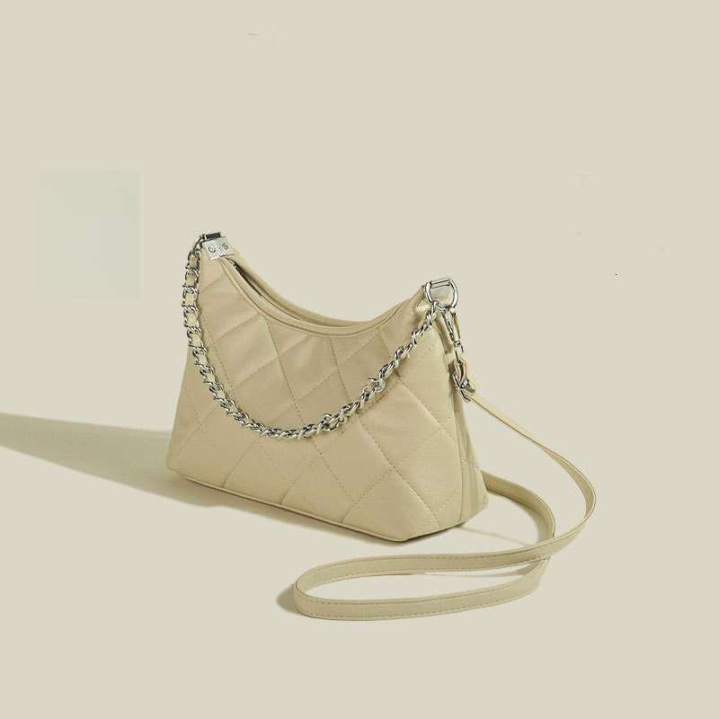 DHessentials 2025 Trendy Chain Strap Shoulder Bag - Fashionable PU Crescent Underarm Purse for Women, Versatile Crossbody Bag (27x19cm, 340g)