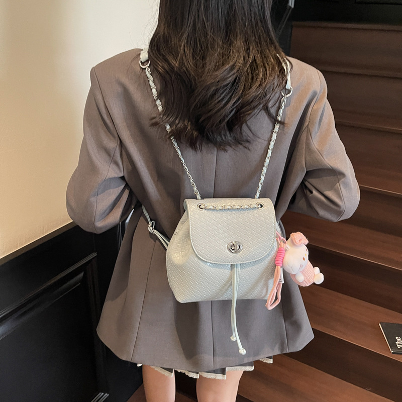 High-End Chain for Women 2025 New Fashionable Double Bag Trendy Single Shoulder Handbag Commuter Small Backpack ddmymoon