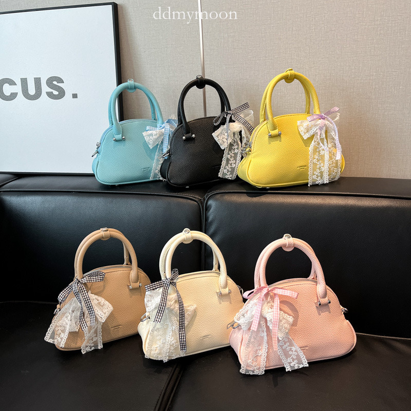 Korean Niche Fashionable Handheld Shell for Women 2025 Spring New Stylish High-Quality Texture Single Shoulder Crossbody Bag ddmymoon