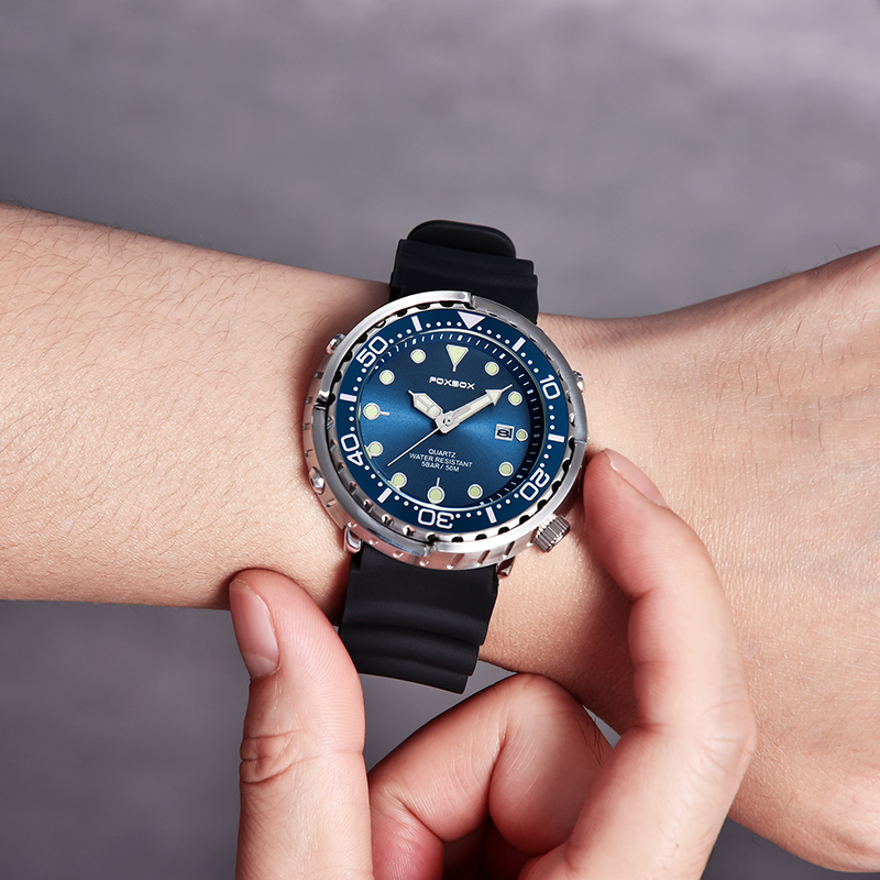 FOXBOX men's quartz watch is a top brand of fashionable business watch with a waterproof silicone strap for daily life and personalized design St