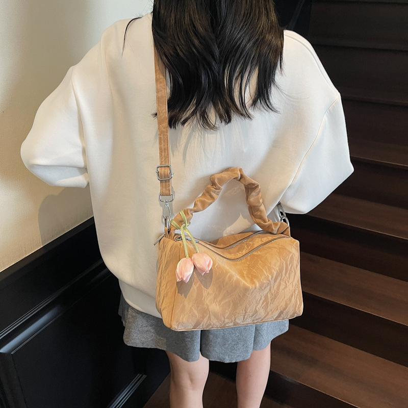 Trendy Crossbody Versatile Women's Fashion Pillow High-end Large Capacity Shoulder Bag ddmymoon