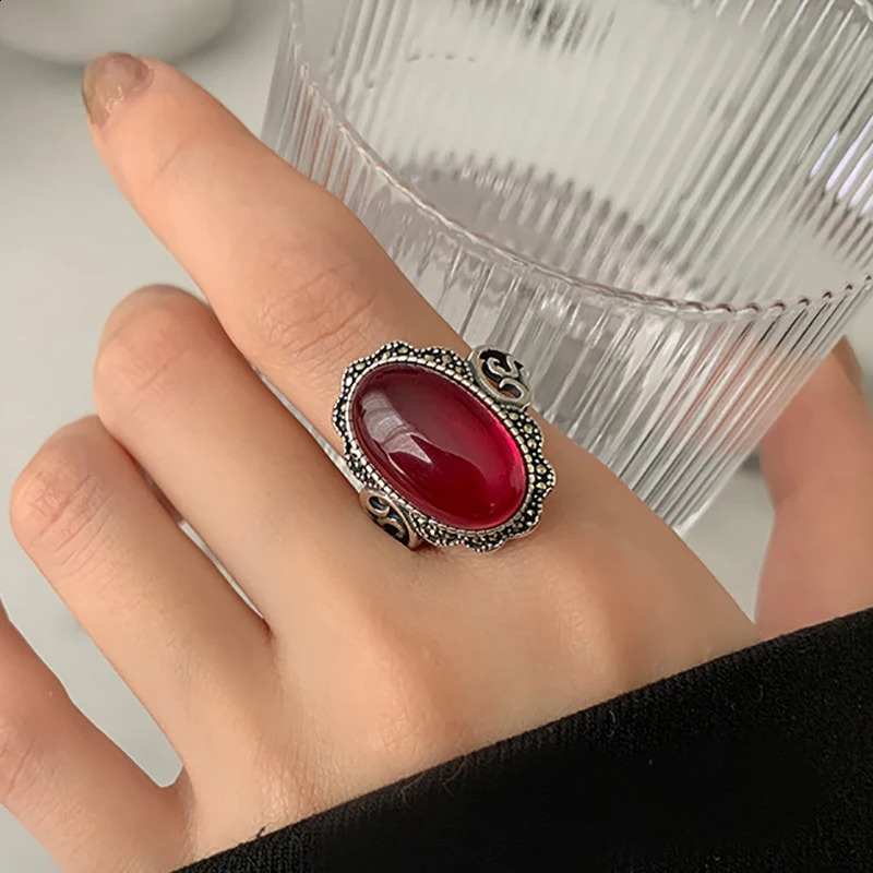 FOXANRY Silver Color Red Zircon Ring for Women Trendy Elegant Hollow Geometric Vintage Handmade Ring Party Jewelry 250807