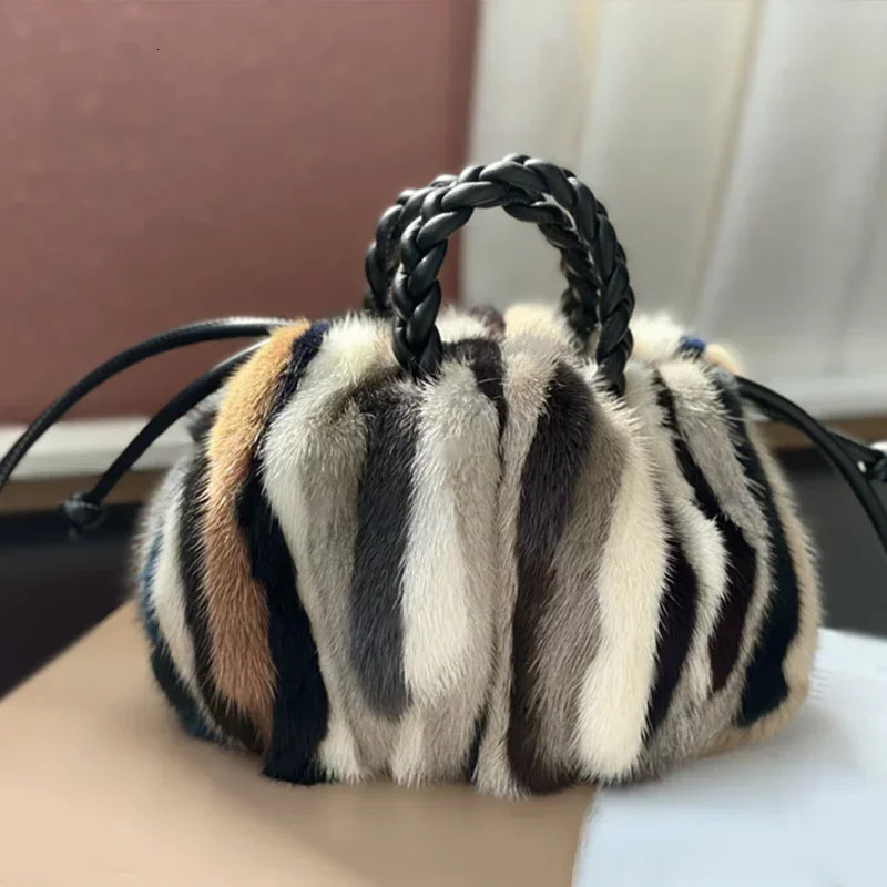 Natural Mink Fur Bag for Women Leather Handbag Plush Casual Lady Winter Shoulder Fashion Exquisite Shopping 250811