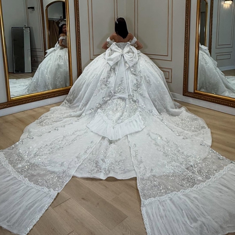 White Shiny Quinceanera Dresses Off The Shoulder Sequin Applique Beads Bow Tull Party Birthday Ball Gown Vestidos De 15 Anos Sweet 16 Dress