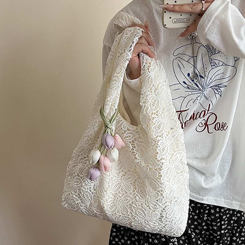 Minimalist Fashion Single Shoulder Floral Lace Summer Gentle Fairy Large Capacity Lazy Style Hollow Commuter Tote Bag ddmymoon