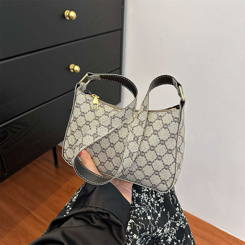 Hot Selling New Fashion Trendy Casual Printed Simple Chain Women's Shoulder Underarm Bag Designer Bags