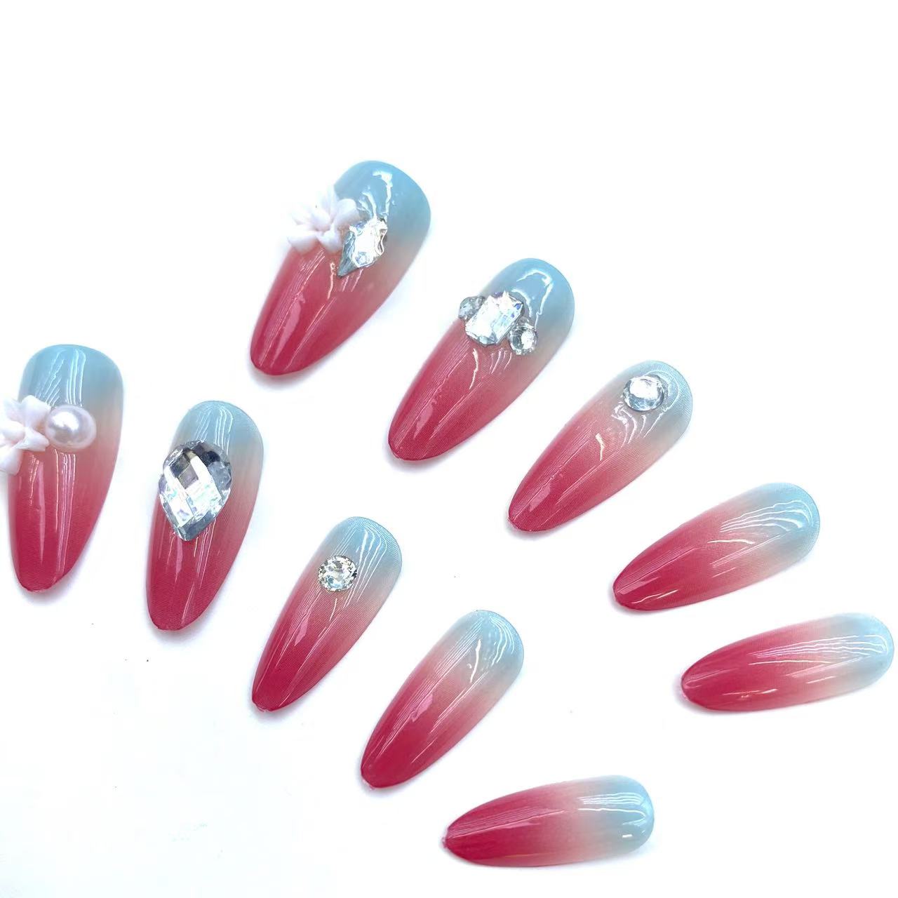 Elegant Handcrafted Press-On Nails - Set of 10 Pieces with Realistic 3D Flower Designs & Sparkling Pearls