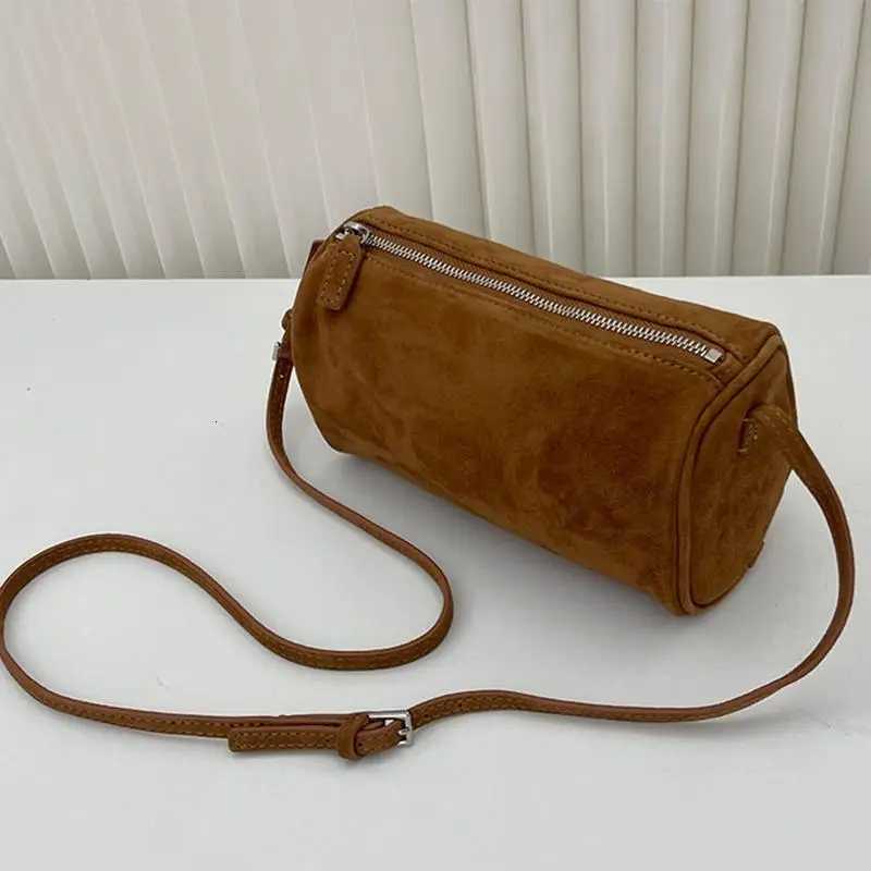2025 New Fashionable Korean Style Velvet Shoulder Crossbody Bag Womens Simple Color Pencil Holder Handbag Z250811