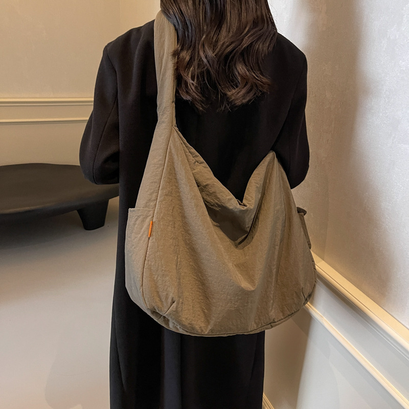 Korean Style Single Shoulder Nylon Large Capacity Simple Solid Color Portable Cloth Casual Versatile Crossbody Bag for Women